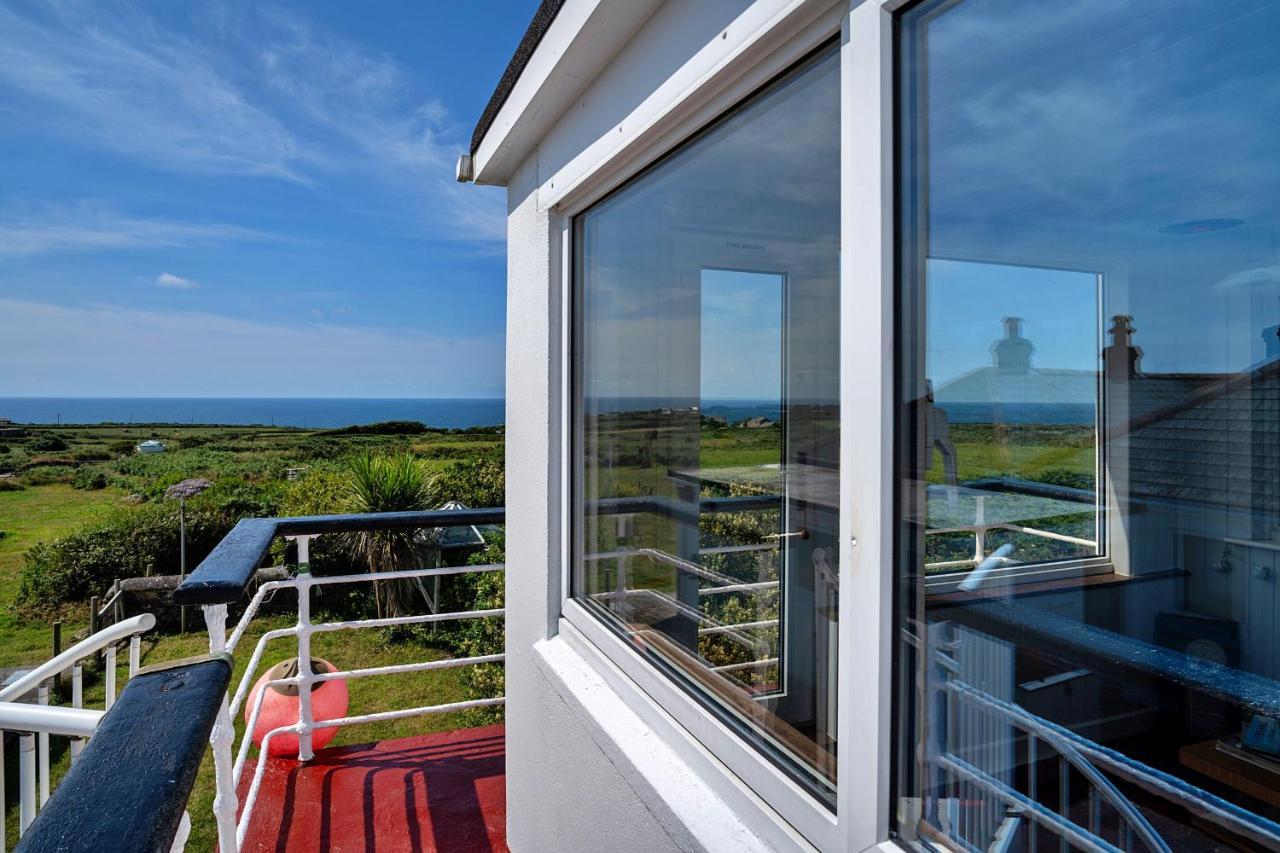 Finest Retreats - The Watchtower At Western Watch Lower Boscaswell Ngoại thất bức ảnh